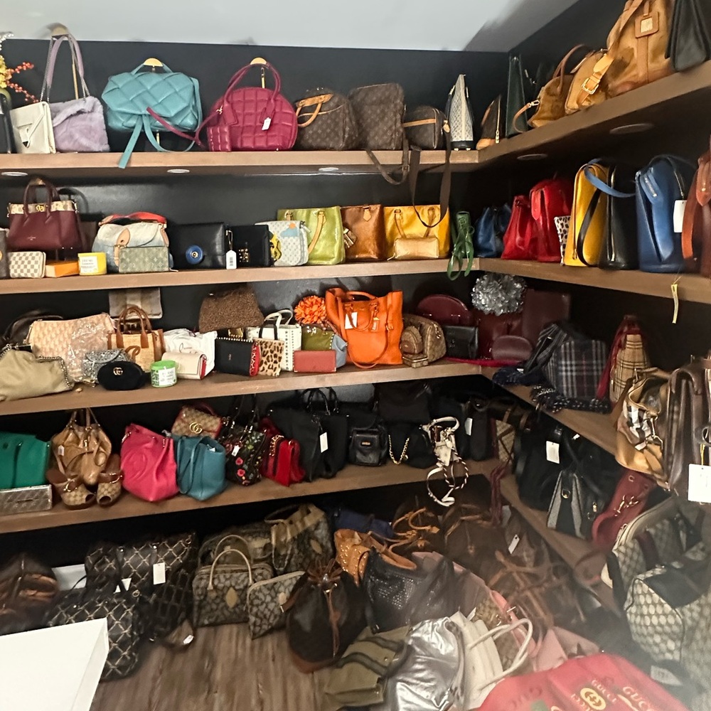 Shop with Mish an Drea!!!! - Picture 4 of 7